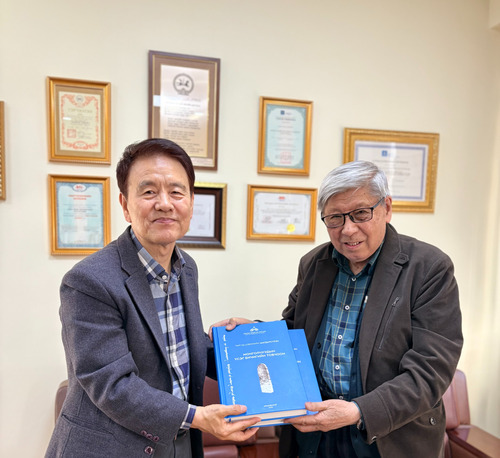 Монгол улсын төрийн соёрхолт Ц.Шагдарсүрэн профессорын шинэ бүтээлүүд хэвлэгдэв